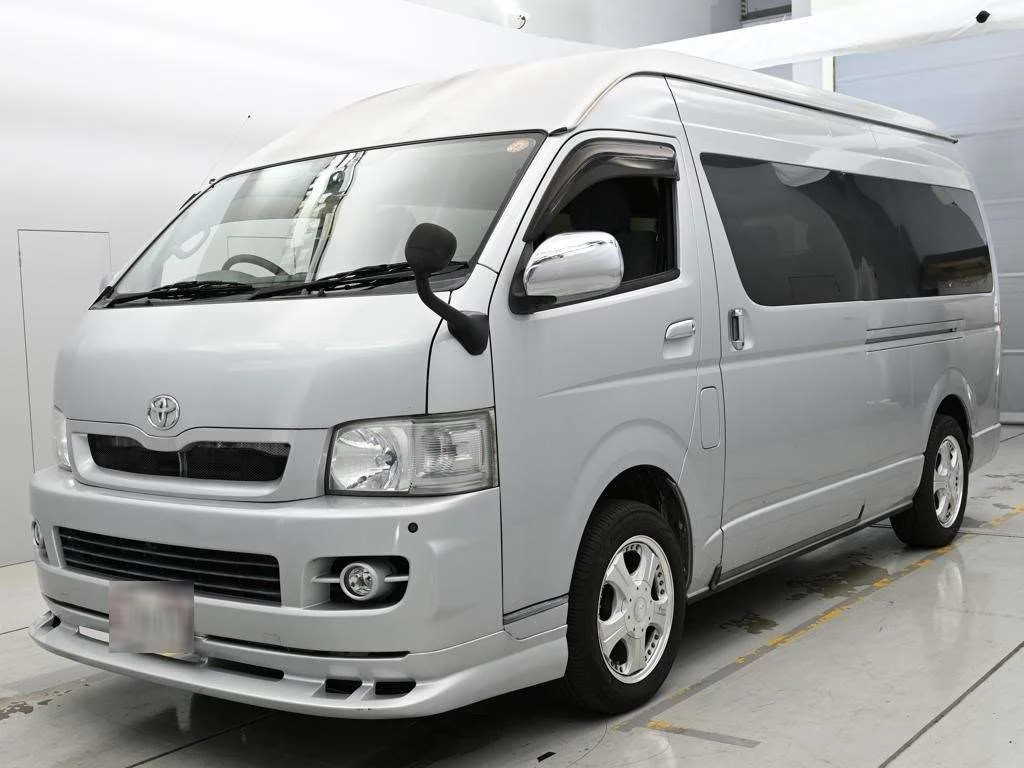 Toyota HiAce  с аукциона в Японии