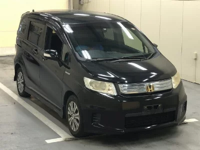 HONDA FREED SPIKE