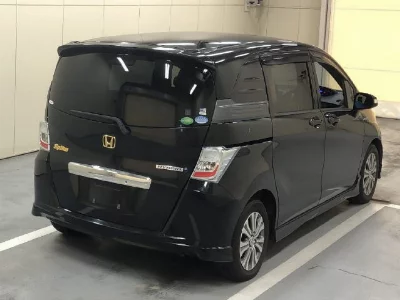 HONDA FREED SPIKE