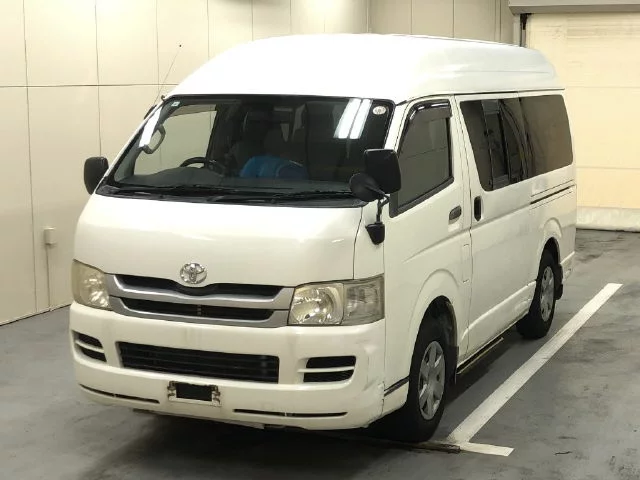 Toyota RegiusAce  с аукциона в Японии
