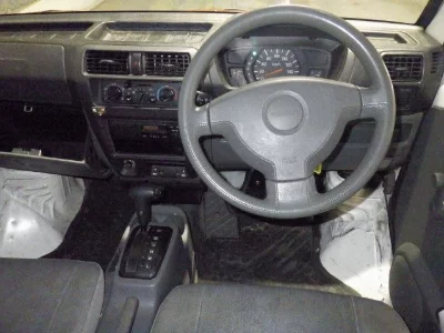 NISSAN CLIPPER VAN