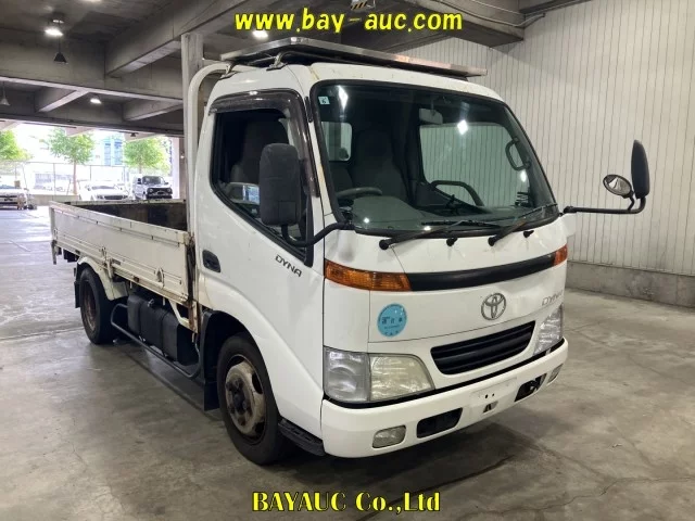 Toyota Dyna  с аукциона в Японии