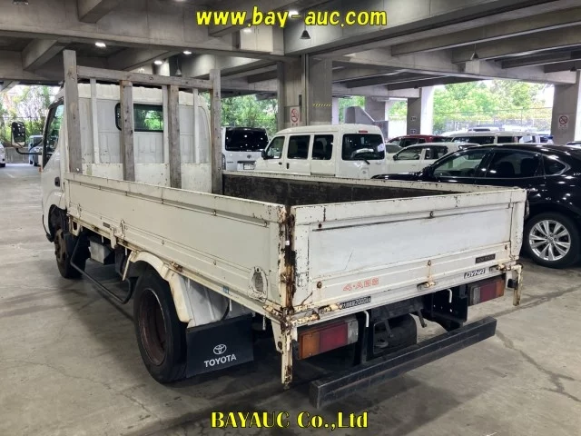 Toyota Dyna  с аукциона в Японии