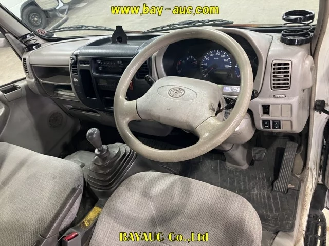 Toyota Dyna  с аукциона в Японии