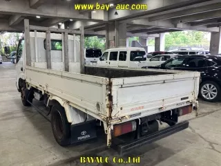 Цена авто Toyota Dyna с аукционов Японии, номер кузова XZU337, пробег 372 000, оценка 6