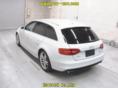 AUDI A4 AVANTE