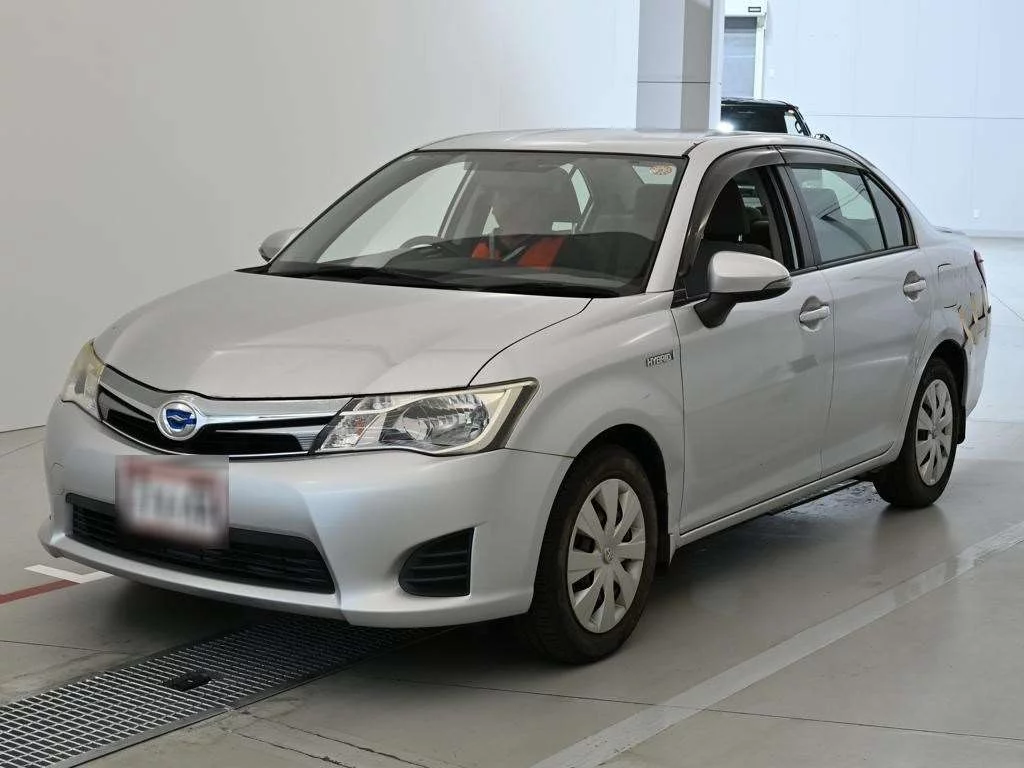 Toyota Corolla Axio  с аукциона в Японии