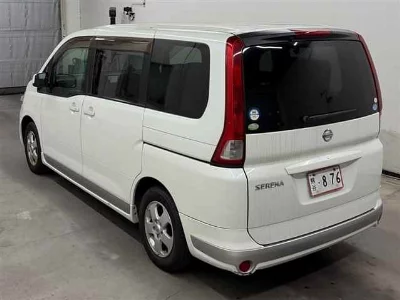 NISSAN SERENA
