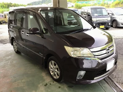 NISSAN SERENA