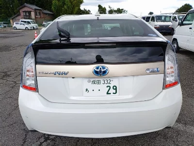 Toyota Prius PHV