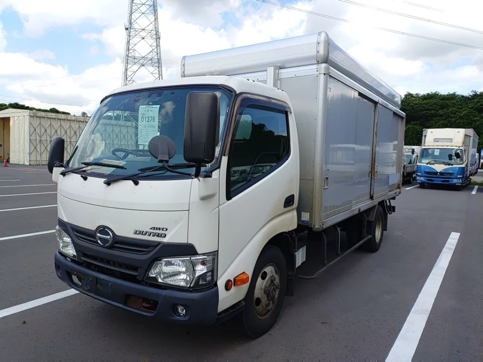Hino Dutro  с аукциона в Японии