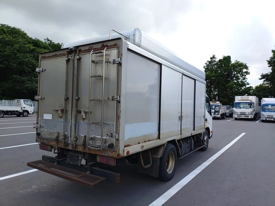Hino Dutro  с аукциона в Японии