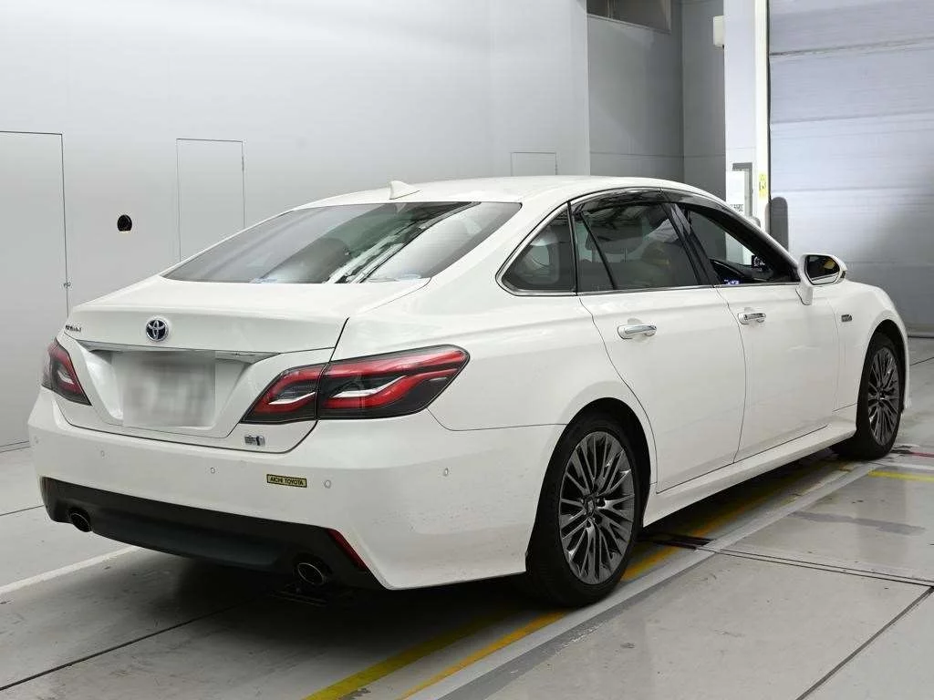 Toyota Crown  с аукциона в Японии