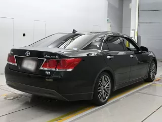 Toyota CROWN HYBRID