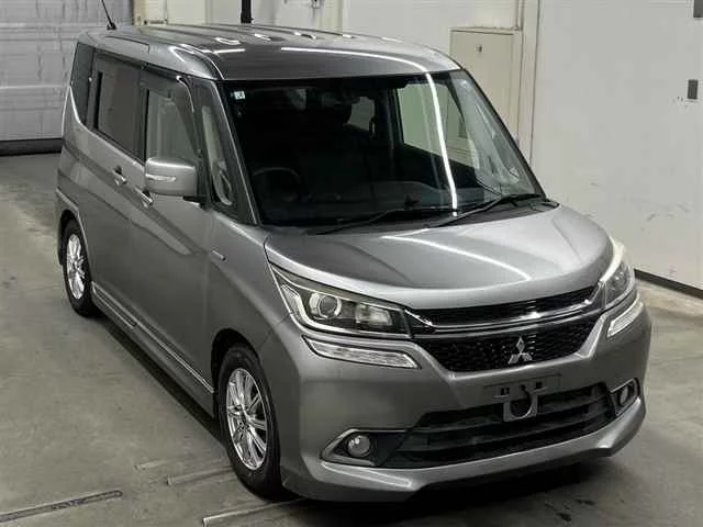 Mitsubishi Delica D:2  с аукциона в Японии