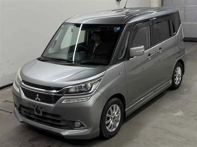 Mitsubishi Delica D:2  с аукциона в Японии