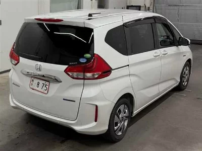 HONDA FREED HYBRID