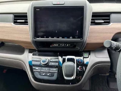 HONDA FREED HYBRID