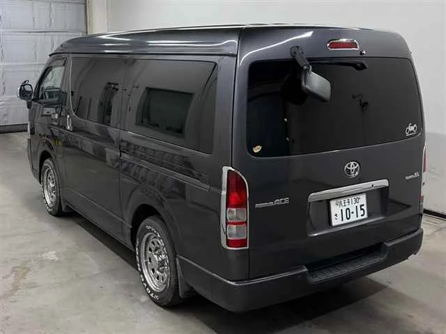 Toyota RegiusAce  с аукциона в Японии