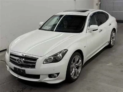 NISSAN FUGA