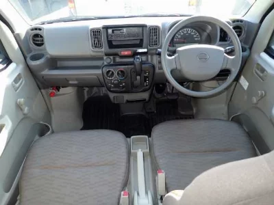 NISSAN NV100 CLIPPER