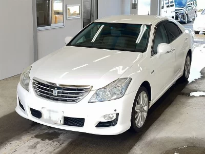 Toyota CROWN HYBRID