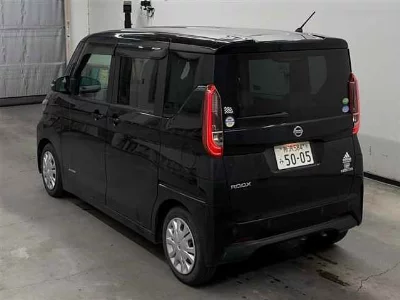 NISSAN ROOX