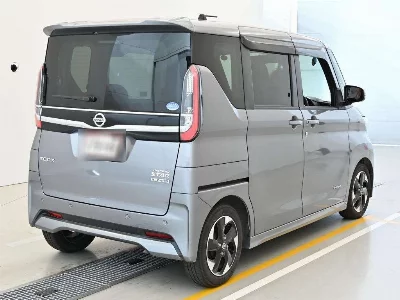 NISSAN ROOX