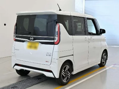 NISSAN ROOX