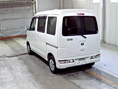 Toyota Pixis Van