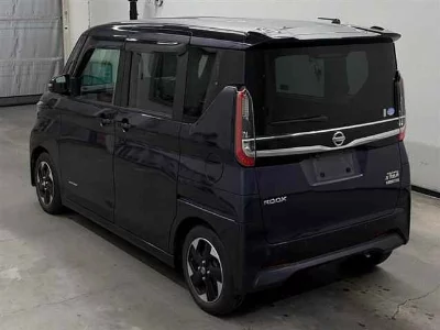 NISSAN ROOX