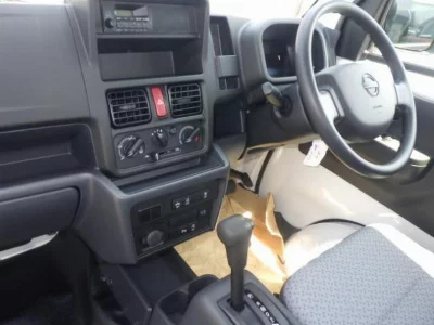 NISSAN CLIPPER TRUCK