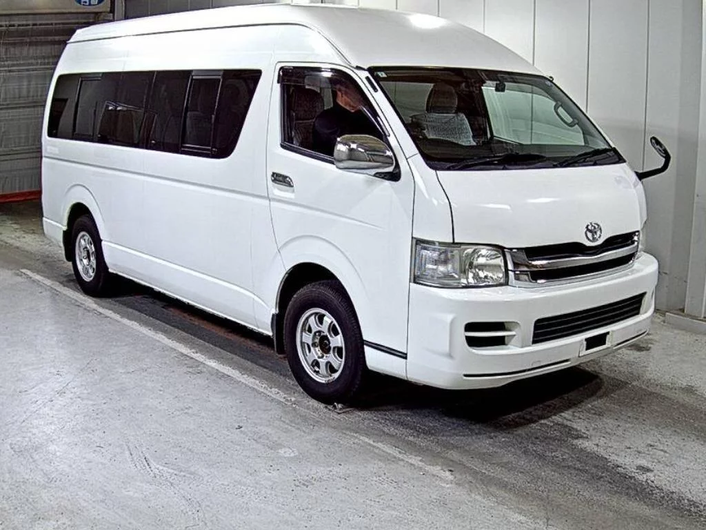 Toyota HiAce  с аукциона в Японии