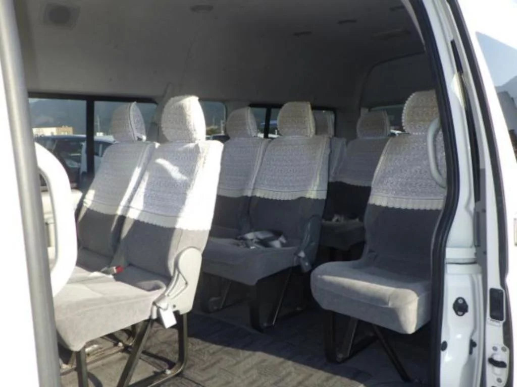 Toyota HiAce  с аукциона в Японии