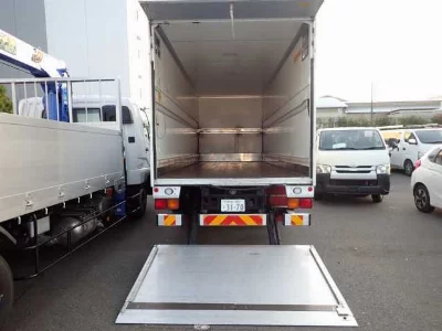 ISUZU FORWARD