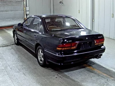 MITSUBISHI DIAMANTE