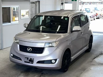 TOYOTA BB