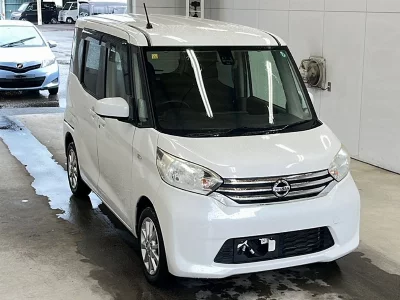 NISSAN DAYZ ROOX