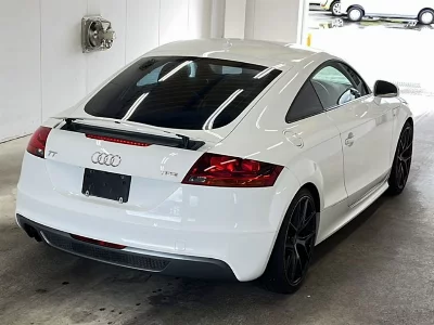 AUDI TT