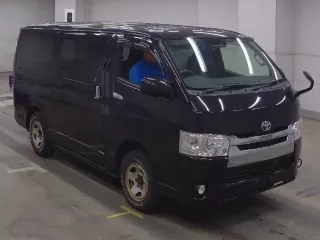 TOYOTA REGIUS VAN