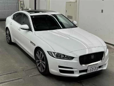 JAGUAR XE