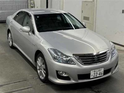 Toyota CROWN HYBRID