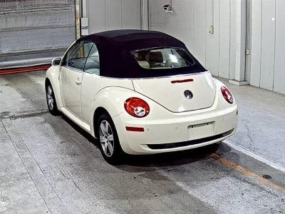 VOLKSWAGEN NEW BEETLE CABRIOLET