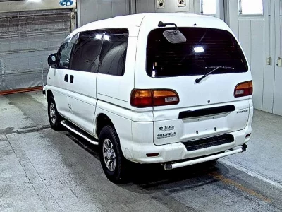 MITSUBISHI DELICA SPACE GEAR