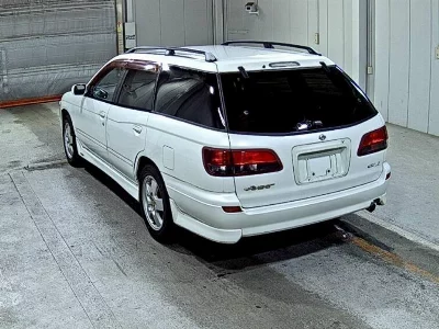 NISSAN AVENIR