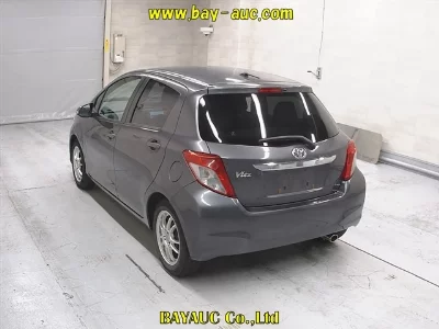 TOYOTA VITZ