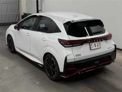 NISSAN AURA