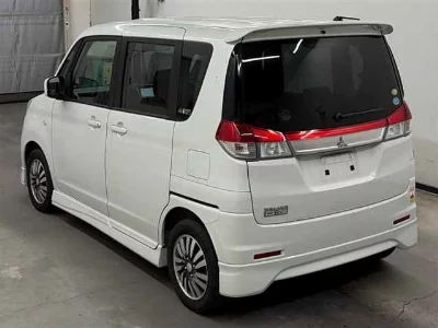 MITSUBISHI DELICA D:2