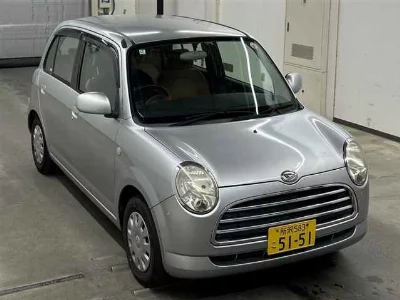 Daihatsu Mira Gino
