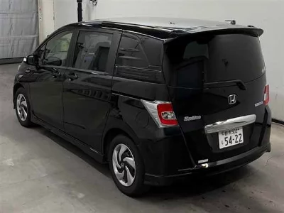 Honda FREED SPIKE HYBRID